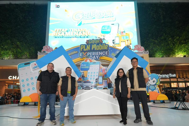 Peluncuran program loyalti Gelegar PLN Mobile 2026 oleh Direktur Perencanaan dan Pengembangan PT PLN Icon Plus, Aditya Syarief Darmasetiawan (kanan), Direktur Pelayanan Teknologi Informasi PT PLN Icon Plus, Fintje Lumembang (kedua dari kanan), Executive Vice President Penjualan dan Pelayanan Pelanggan Retail PLN, Joni (kiri), dan Executive Vice President Niaga dan Pemasaran PLN, Nayusrizal N (kedua dari kiri). Program ini merupakan bentuk apresiasi bagi pelanggan setia yang aktif melakukan aktivitas dan transaksi melalui aplikasi PLN Mobile selama periode 1 Mei hingga 31 Desember 2026.