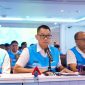Direktur Utama PLN, Darmawan Prasodjo (tengah) didampingi jajaran direksi PLN saat konferensi pers di Kantor Pusat PLN, Sabtu (23/5) mengatakan seluruh petugas dan tim teknis PLN terus bekerja all out selama 24 jam di lapangan agar pasokan listrik kepada masyarakat dapat segera pulih kembali secara bertahap dan aman.