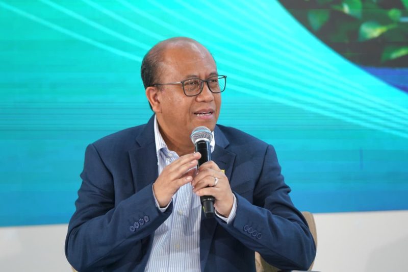 Direktur Manajemen Proyek dan Energi Baru Terbarukan PLN, Suroso Isnandar, dalam sesi diskusi panel menyampaikan bahwa Perseroan siap menyerap daya listrik yang diproduksi oleh para mitra guna program PSEL dapat memperkuat portofolio sumber energi primer secara optimal.