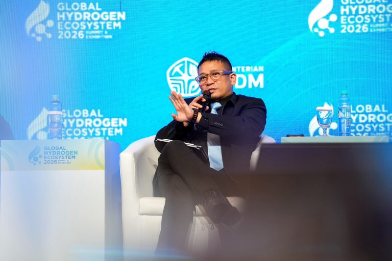 Direktur Biomassa PT PLN Energi Primer Indonesia, Hokkop Situngkir di sesi PLN EPI Bioenergy: Transforming Indonesia's Biomass Advantage into a Low-Carbon Hydrogen Industry   dalam Hydrogen Conference Global Hydrogen Ecosystem Summit (GHES) 2026 bertempat di Jakarta Convention Center (JCC) pada Rabu (22/7).