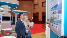 PLN EPI) memperkuat pengembangan ekosistem hidrogen rendah karbon nasional melalui rangkaian kolaborasi bisnis, pengembangan rantai pasok, dan pertukaran pengetahuan pada Global Hydrogen Ecosystem Summit & Exhibition (GHES) 2026 yang berlangsung pada 21–23 Juli 2026 di Jakarta International Convention Center (JICC).