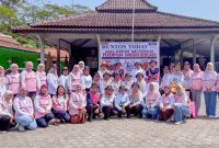 Srikandi PLN EPI, PLN UP3 Cilacap dan PLN IP UBP Jawa Tengah 2 Adipala bersama 20 peserta Perempuan Tangguh Bencana Desa Bunton, Kecamatan Adipala, Kabupaten Cilacap dalam acara Peningkatan Kapasitas dan Pembekalan Kesiapsiagaan Bencana.