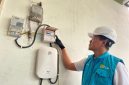 Ilustrasi Petugas PLN melakukan pengecekan kWh meter untuk home charging kendaraan listrik. Meningkatnya jumlah pengguna kendaraan listrik di Indonesia juga berdampak pada peningkatan konsumsi listrik dari layanan Home Charging Services (HCS) PLN. Pada Semester I 2026, konsumsi listrik HCS tercatat sebesar 110,55 GWh atau meningkat sekitar 93,59 persen dibanding periode yang sama tahun 2025 sebesar 57,12 GWh.