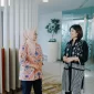 (paling kiri) Direktur Utama Telkom Dian Siswarini.