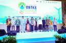 Direktur Biomassa PT PLN Energi Primer Indonesia (PLN EPI), Hokkop Situngkir bersama mitra strategis pada ajang The 12th IndoEBTKE ConEx 2026 di JIExpo Kemayoran.