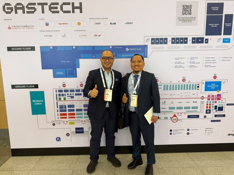 Kiri ke kanan : Komisaris PT PLN Energi Primer Indonesia Anggawira; General Manager Unit Proyek Gas dan BBM PT PLN Energi Primer Indonesia Agus Purnomo dalam  Strategic Panel Gastech Exhibition & Conference 2026 di Bangkok International Trade & Exhibition Centre (BITEC), Bangkok, Thailand pada Senin (14/9).