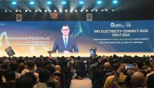 Dalam sambutannya pada gelaran Electricity Connect 2026 di ICE BSD City, Selasa (22/9), Ketua Dewan Pengawas Masyarakat Ketenagalistrikan Indonesia (MKI) sekaligus Direktur Utama PT PLN (Persero), Darmawan Prasodjo Darmawan menegaskan bahwa kedaulatan energi Indonesia harus berdiri di atas sistem kelistrikan yang mencukupi, andal, terjangkau, dan semakin bersih untuk menopang pertumbuhan ekonomi masyarakat dan industri.