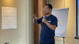 Direktur Utama PT PLN Energi Gas, Edwin Bangun, memberikan arahan kepada EGeneration dalam kegiatan Discover and Develop: From Innovation Competition to Innovation Culture & Value Creation System yang diselenggarakan pada 5–6 Oktober 2026 di Veranda Hotel, Jakarta.
