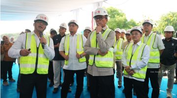 Kepala BP BUMN dan Komisi VI DPR RI Tinjau Progres Pembangunan Stadion H. Agus Salim Garapan Hutama Karya
