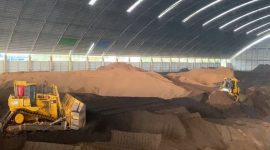 Biomassa di area stockpile PLTU Rembang, Jawa Tengah, yang dipersiapkan untuk mendukung program co-firing pada pembangkit.