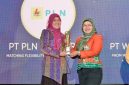 Direktur Legal dan Manajemen Human Capital PT PLN (Persero), Nurlely Aman, saat menerima penghargaan Winner Gender Inclusive Workplace dalam ajang UN Women Indonesia Women’s Empowerment Principles (WEPs) Awards 2026, pada Kamis (29/10) di Jakarta. PLN terus berkomitmen untuk mendorong kesetaraan gender melalui penciptaan lingkungan kerja yang inklusif.